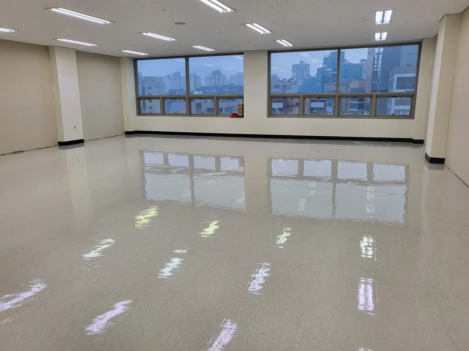 대구 사무실·상업공간 청소 시공 현장 사진 7